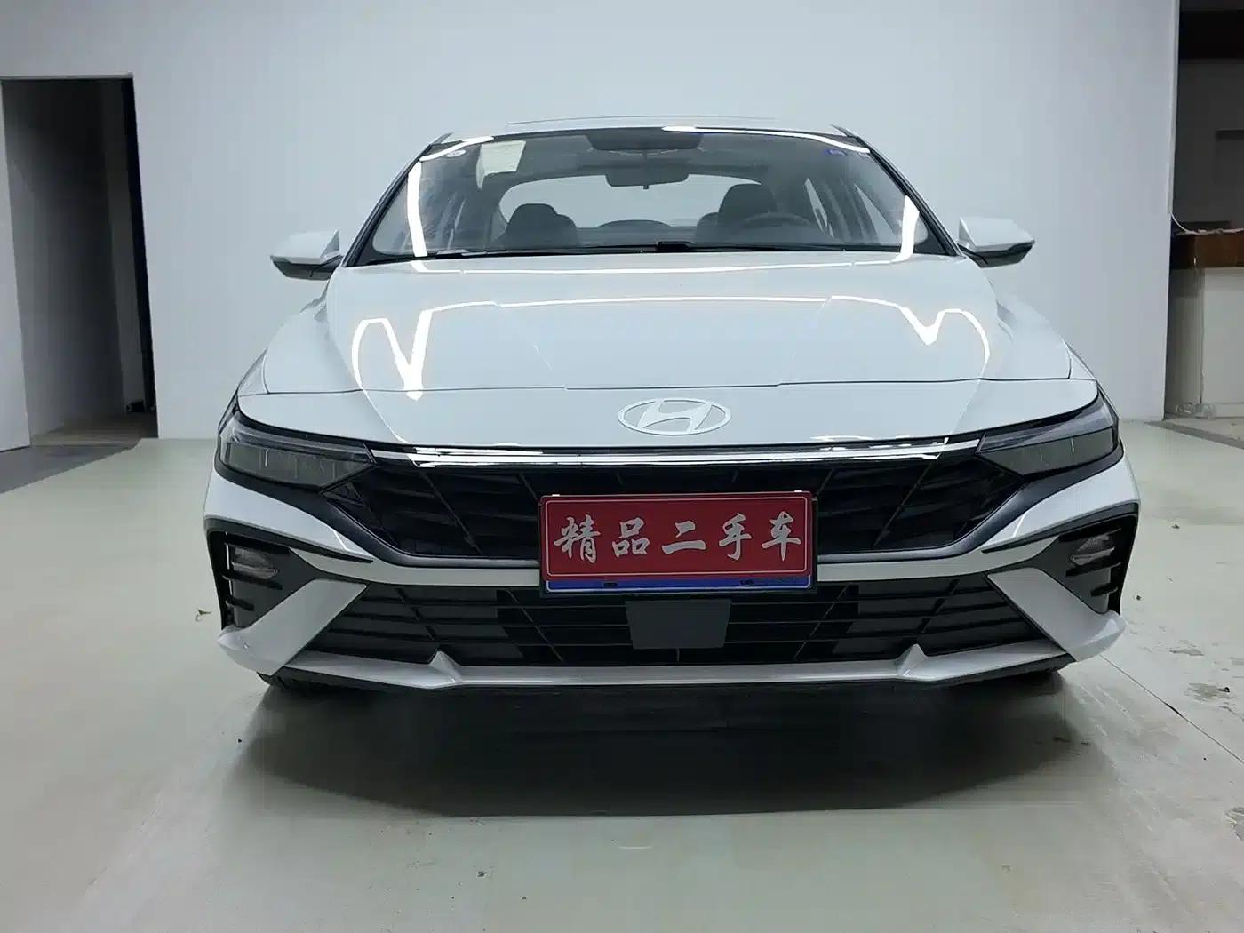 Hyundai Elantra 2023 1.5L CVT GLX Elite Edition — миниатюра 2