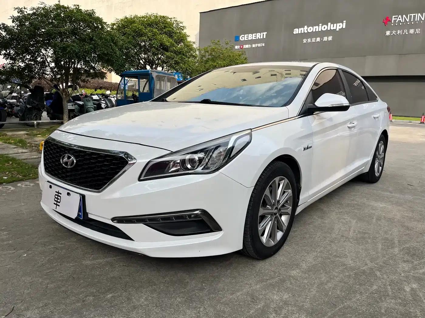 Sonata 2015 1.6T GS Fashion Edition — миниатюра 1