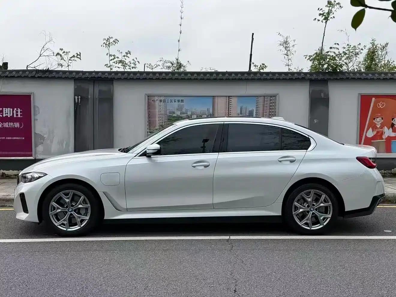 BMW i3 2022 eDrive 35L — миниатюра 7