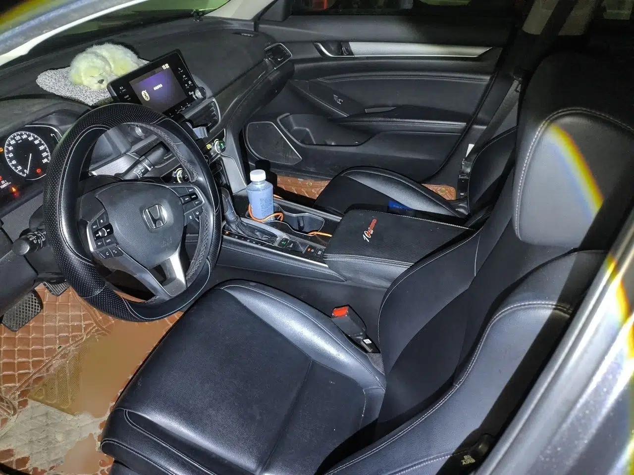 Used Honda Accord 2018 260TURBO Luxury Edition China V Emission Standard — миниатюра 14