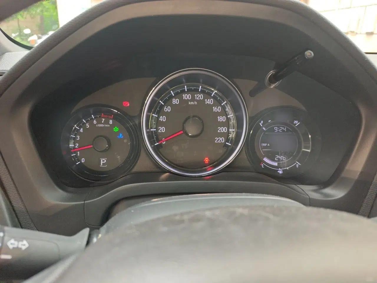 Used Honda XR-V 2017 1.5L LXi CVT Classic Edition — миниатюра 10