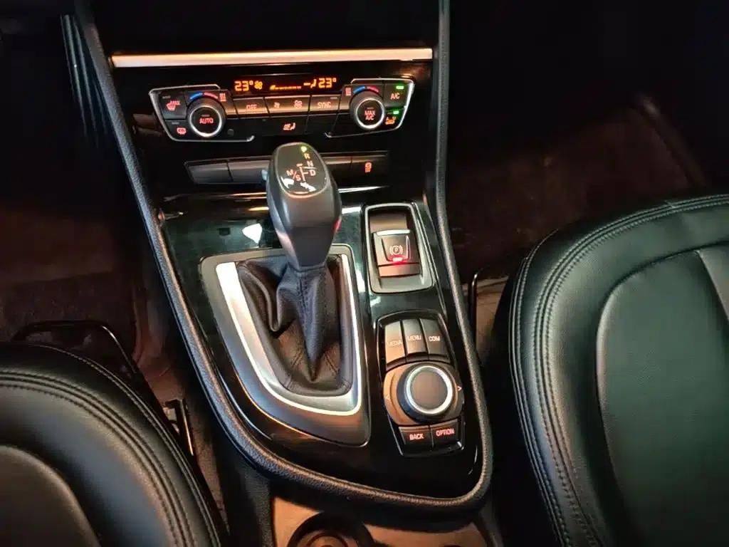 2016 BMW 2 Series Gran Tourer 218i Leading Edition — миниатюра 14