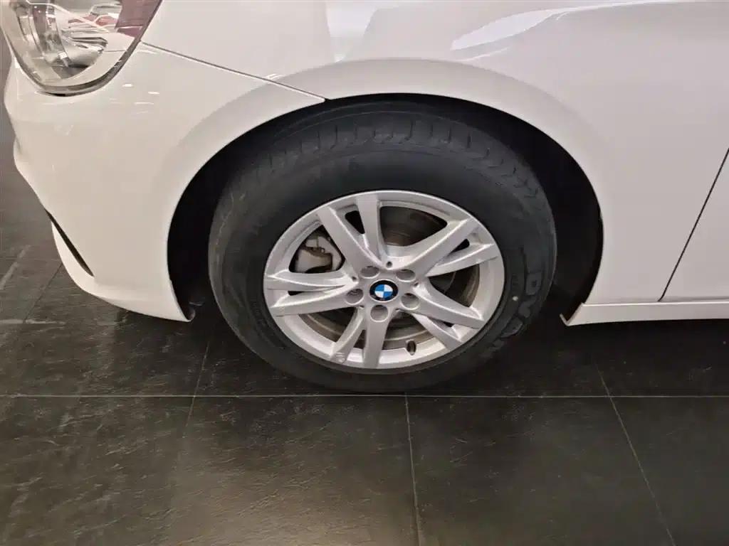 2016 BMW 2 Series Gran Tourer 218i Leading Edition — миниатюра 23
