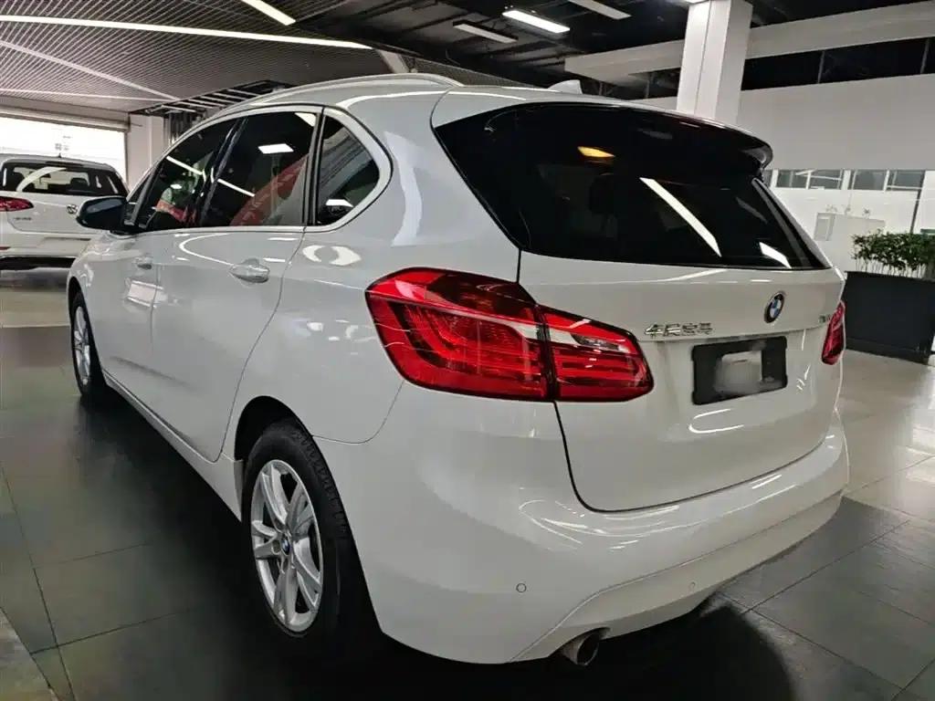 2016 BMW 2 Series Gran Tourer 218i Leading Edition — миниатюра 5