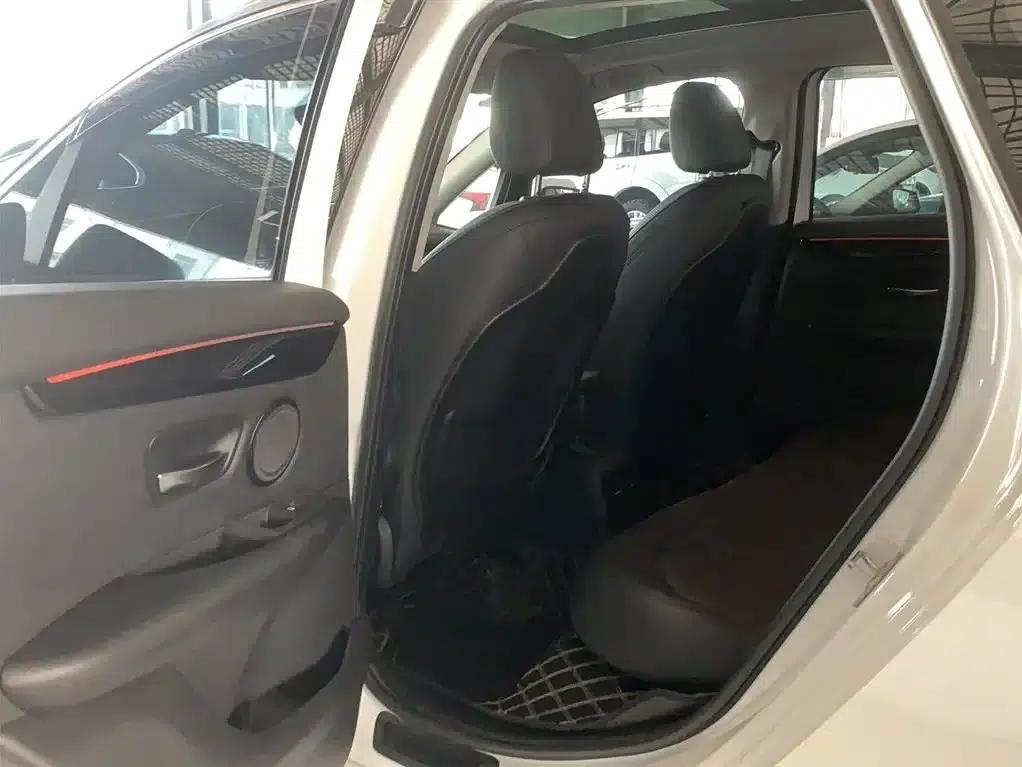 2018 BMW 2 Series Gran Tourer 218i Luxury Sport Package — миниатюра 2