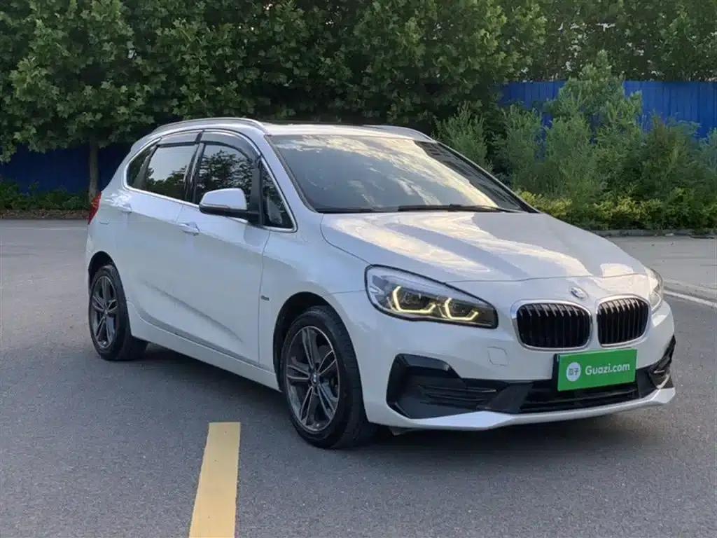 2018 BMW 2 Series Gran Tourer 218i Luxury Sport Package — миниатюра 6