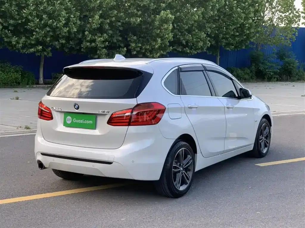 2018 BMW 2 Series Gran Tourer 218i Luxury Sport Package — миниатюра 10