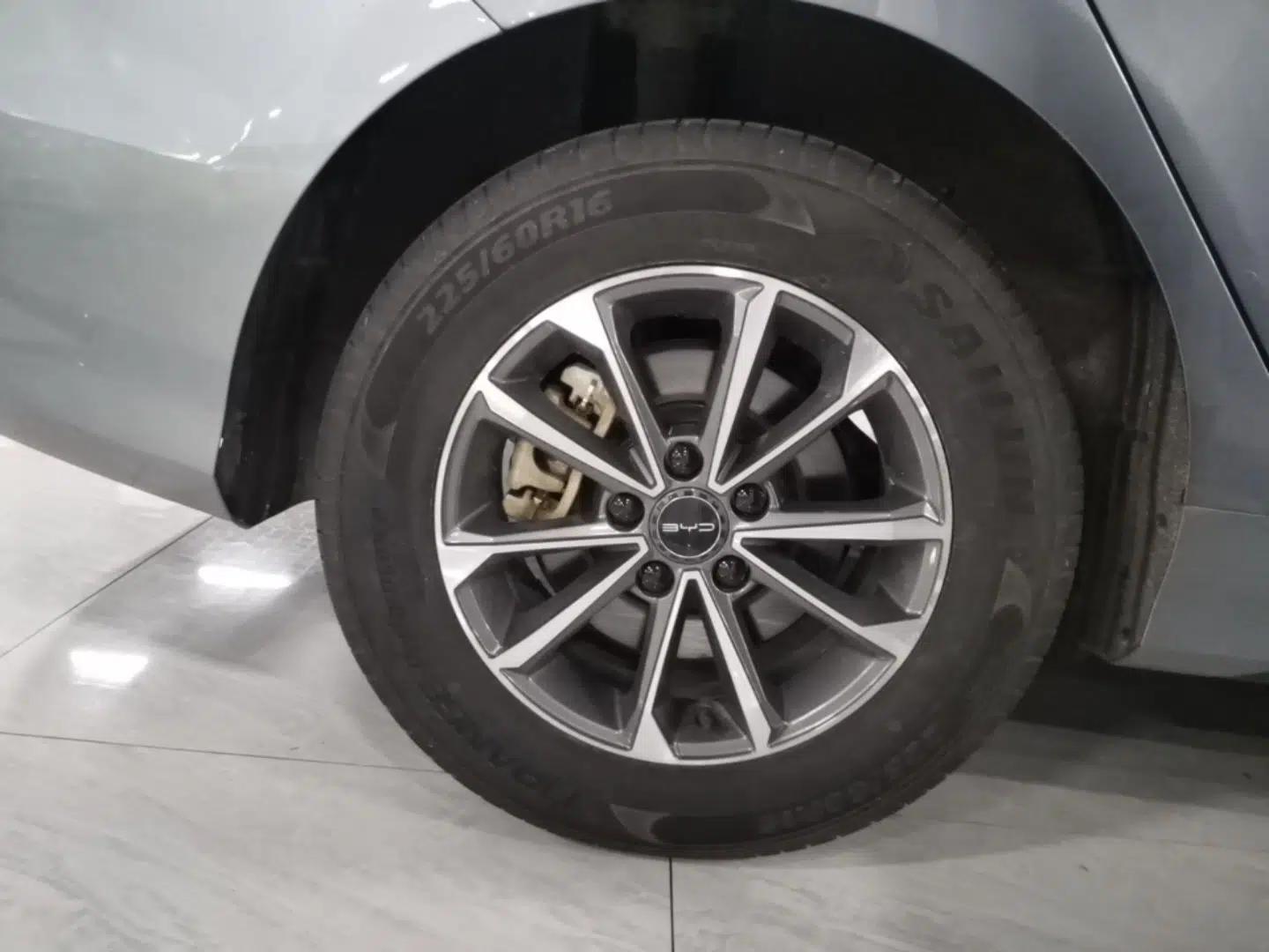 Used BYD Destroyer 05 2024 HONOR Edition DM-i 55KM Luxury Model — миниатюра 11