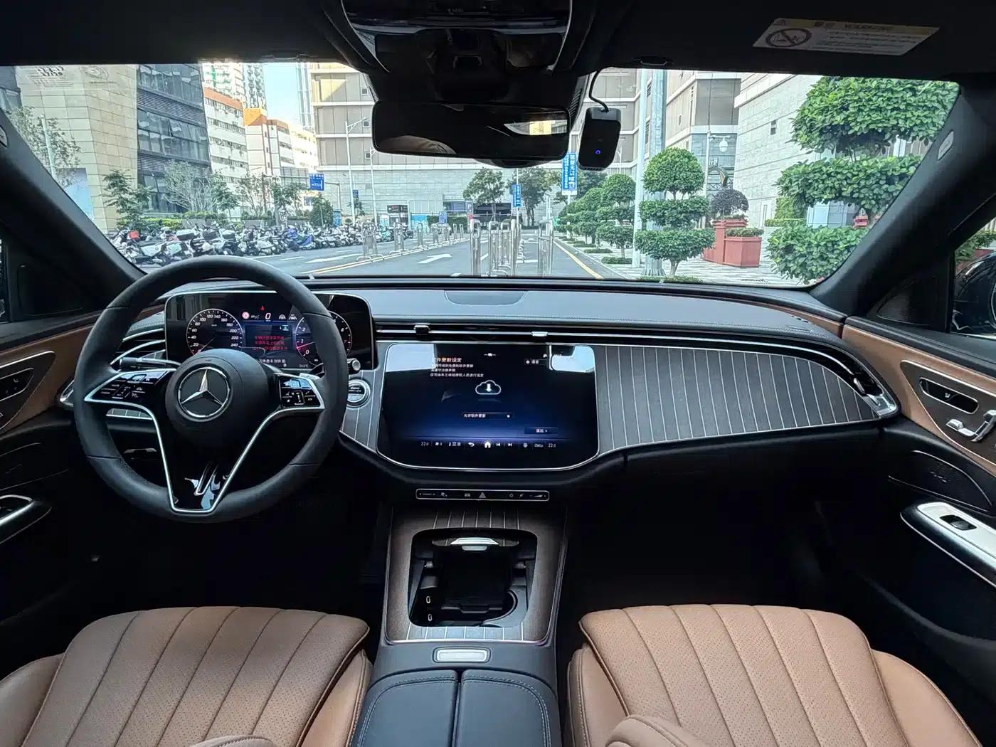 Mercedes-Benz E-Class 2024 E 300 L Fashion Edition — миниатюра 14