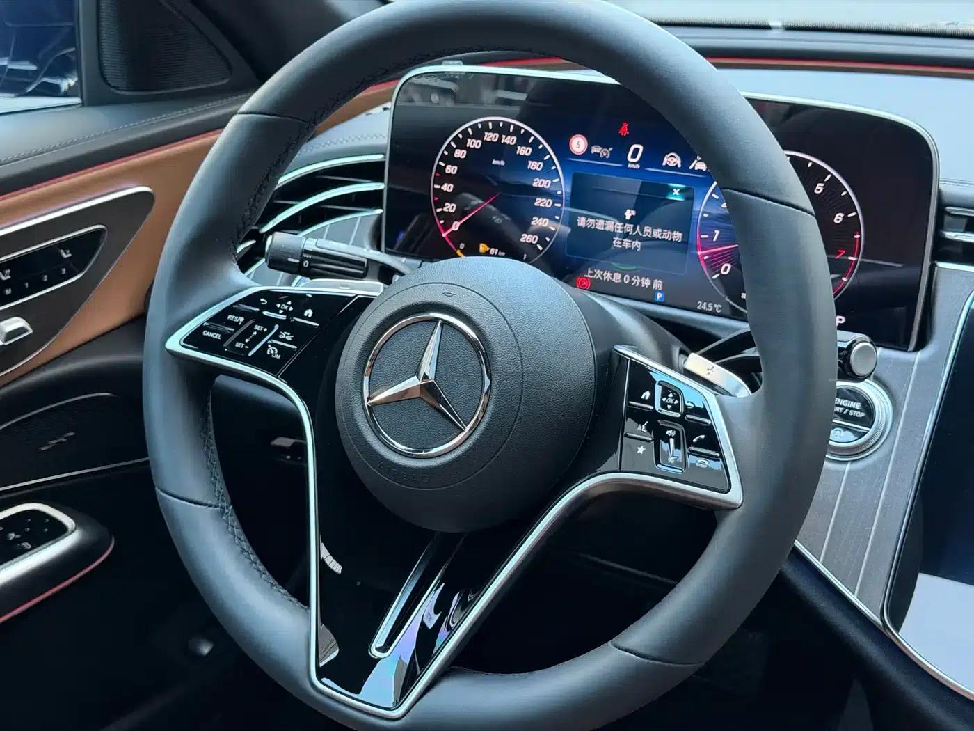 Mercedes-Benz E-Class 2024 E 300 L Fashion Edition — миниатюра 15