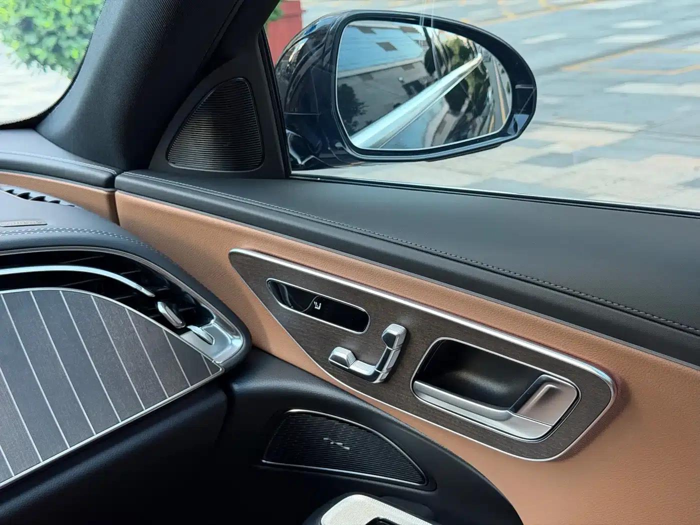 Mercedes-Benz E-Class 2024 E 300 L Fashion Edition — миниатюра 17