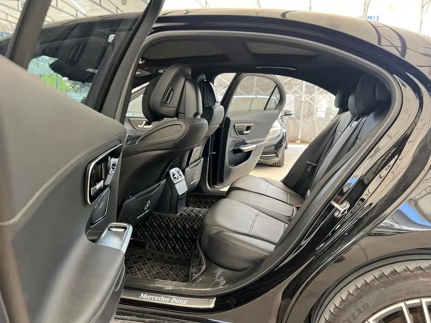 Mercedes-Benz C-Class 2024 Facelift C 260 L Midnight Sport Edition — миниатюра 17