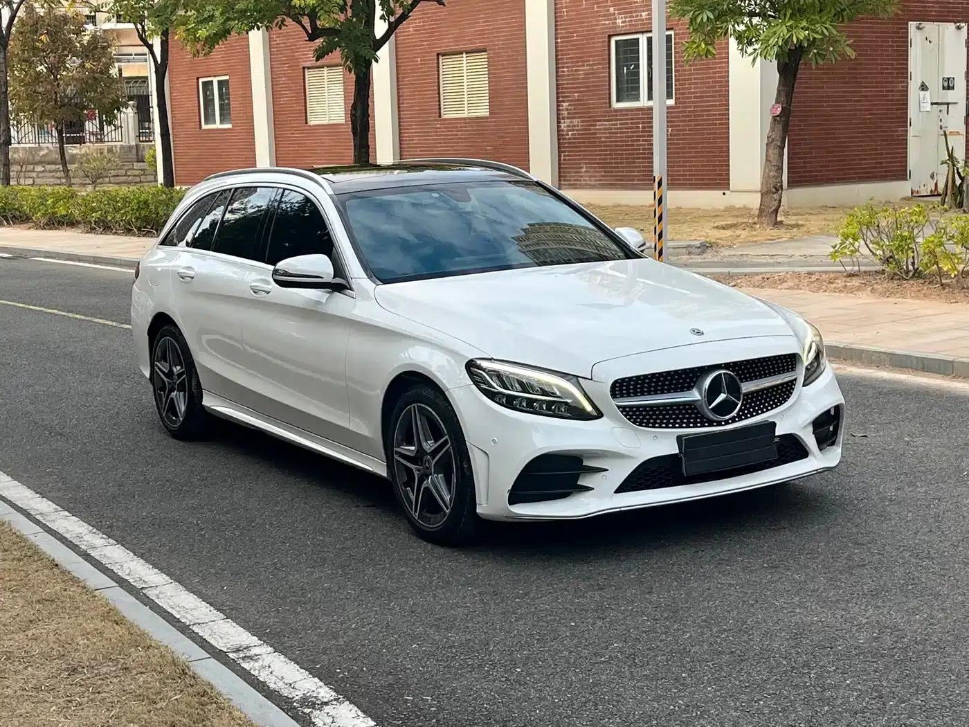 Imported Mercedes-Benz C-Class 2019 C 260 Estate — миниатюра 3