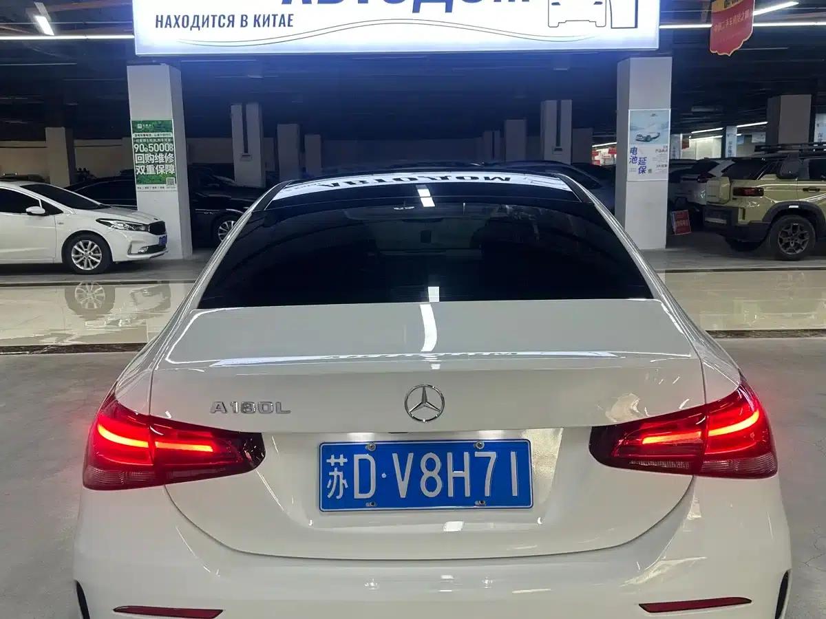 2022 Mercedes-Benz A-Class A 180 L Sport Sedan — миниатюра 5