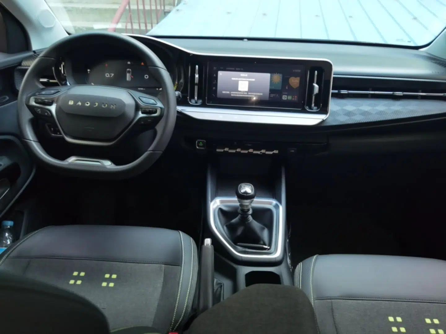 Used Baojun RM-5 2019 1.5T Manual Elite Version with 24-Hour Online Service 6 Seats — миниатюра 12