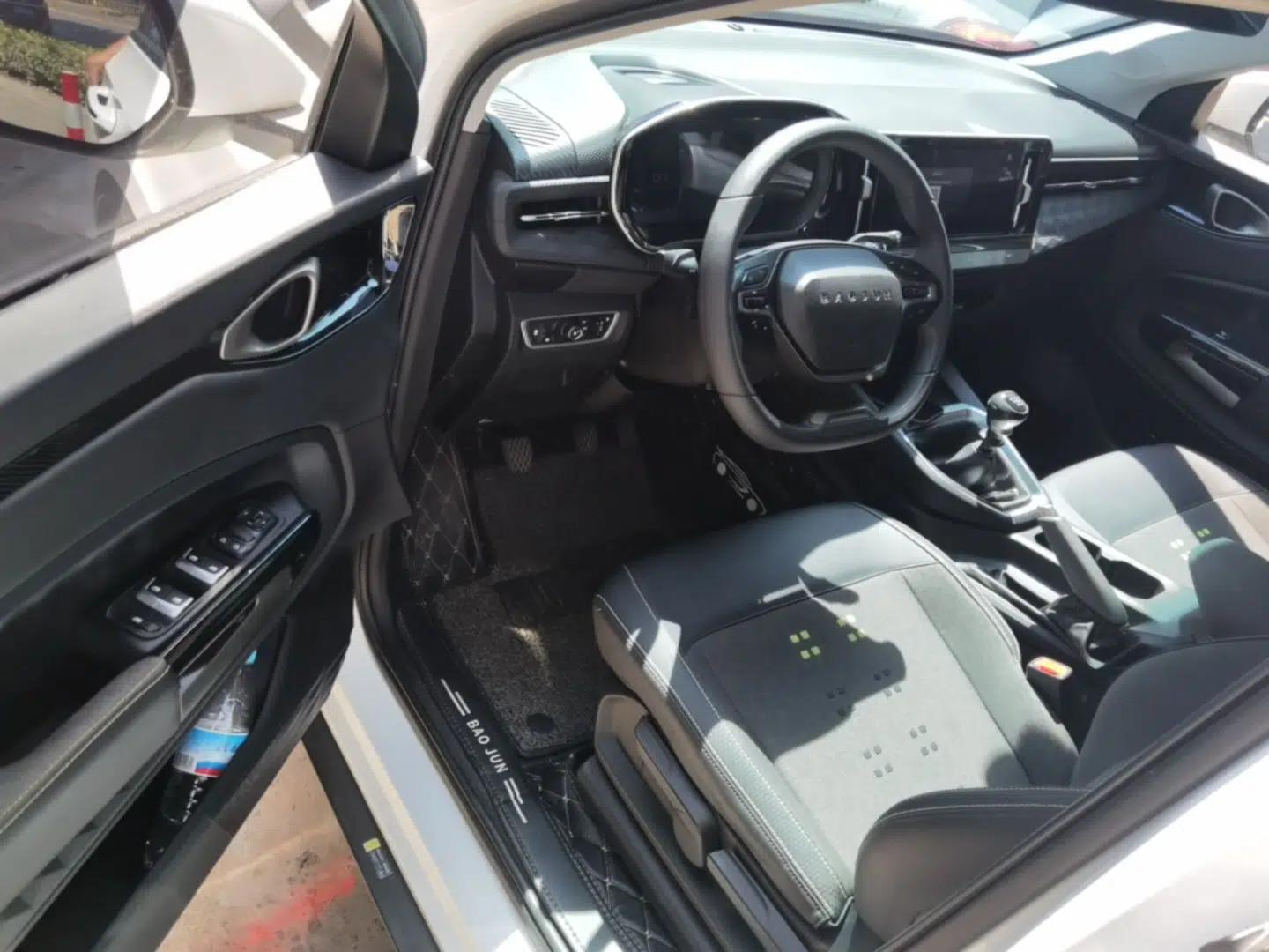 Used Baojun RM-5 2019 1.5T Manual Elite Version with 24-Hour Online Service 6 Seats — миниатюра 18