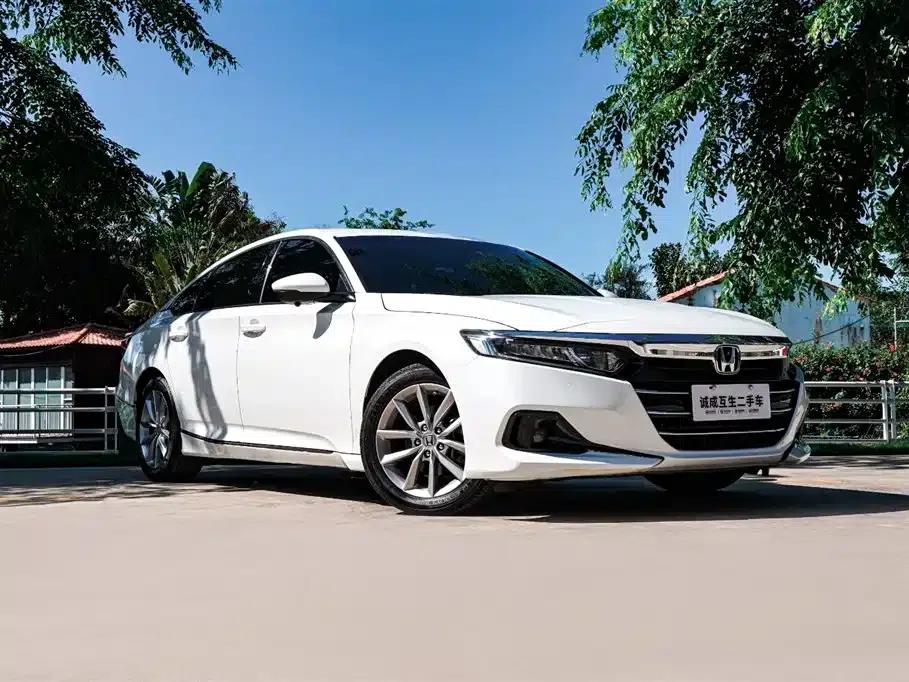 2022 Honda Accord 260TURBO Luxury Edition — миниатюра 3