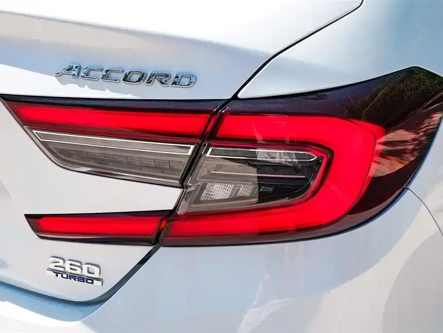 2022 Honda Accord 260TURBO Luxury Edition — миниатюра 22