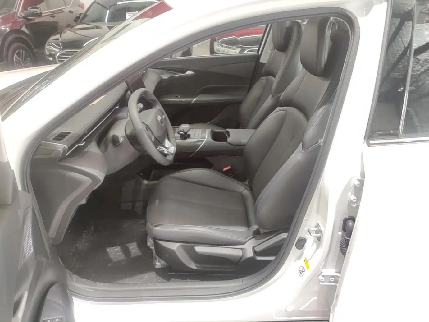 Used CHANGAN Eado 2025 Blue Whale 1.5T 500Bar Prestige Model — миниатюра 17