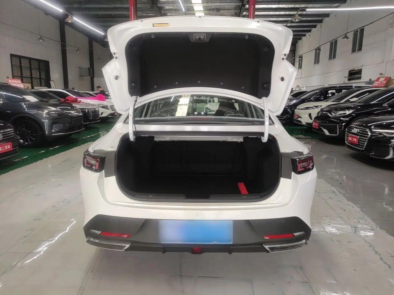 Used CHANGAN Eado 2025 Blue Whale 1.5T 500Bar Prestige Model — миниатюра 22