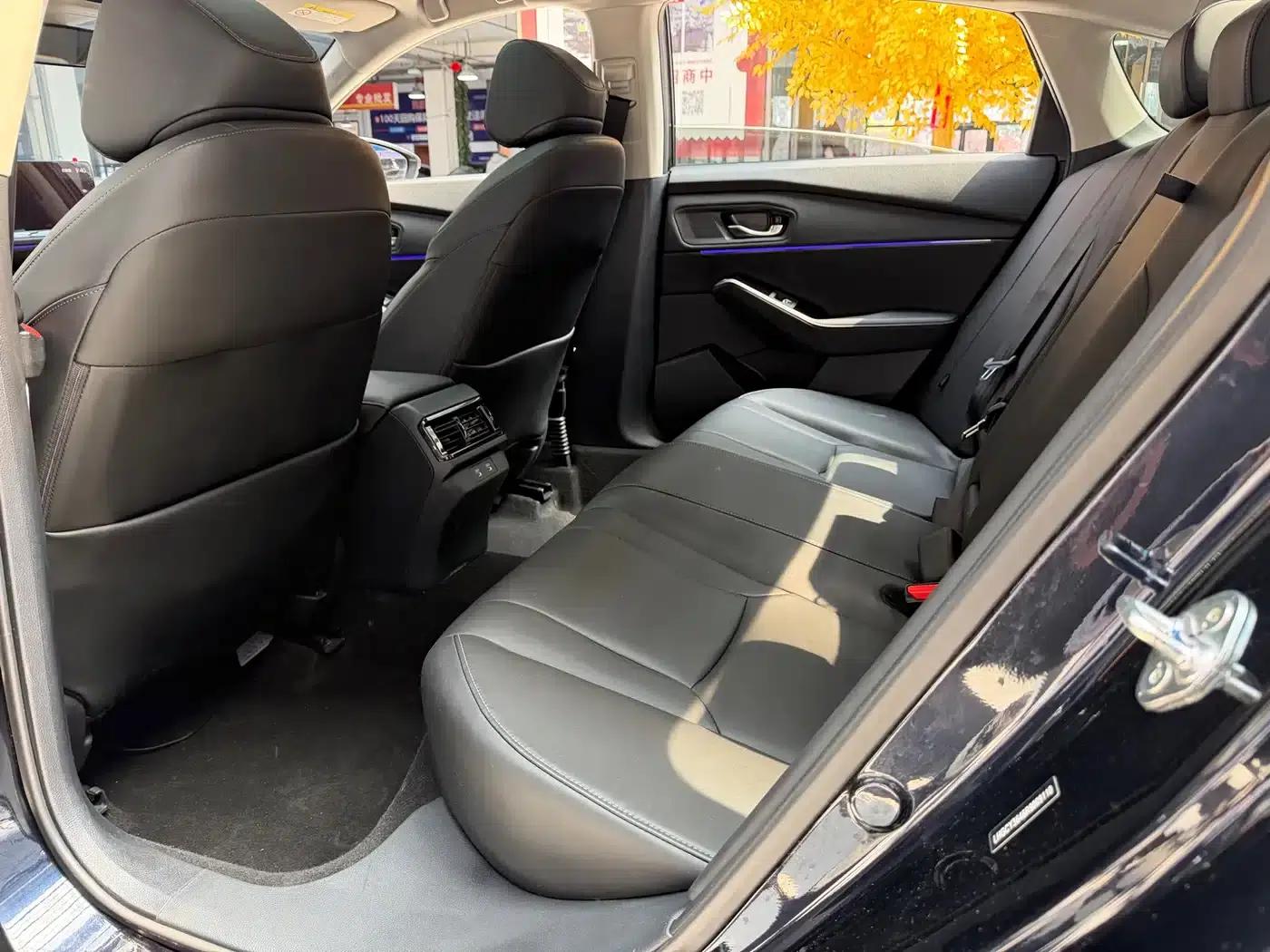 Accord PHEV 2023 2.0L e:PHEV Luxury Edition — миниатюра 10