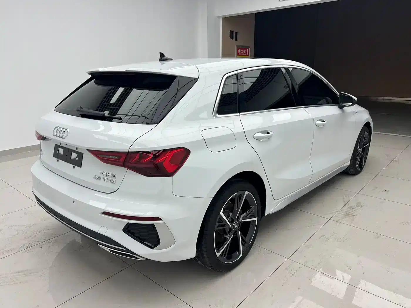 Audi A3 2022 Sportback 35 TFSI Fashion Sport — миниатюра 4