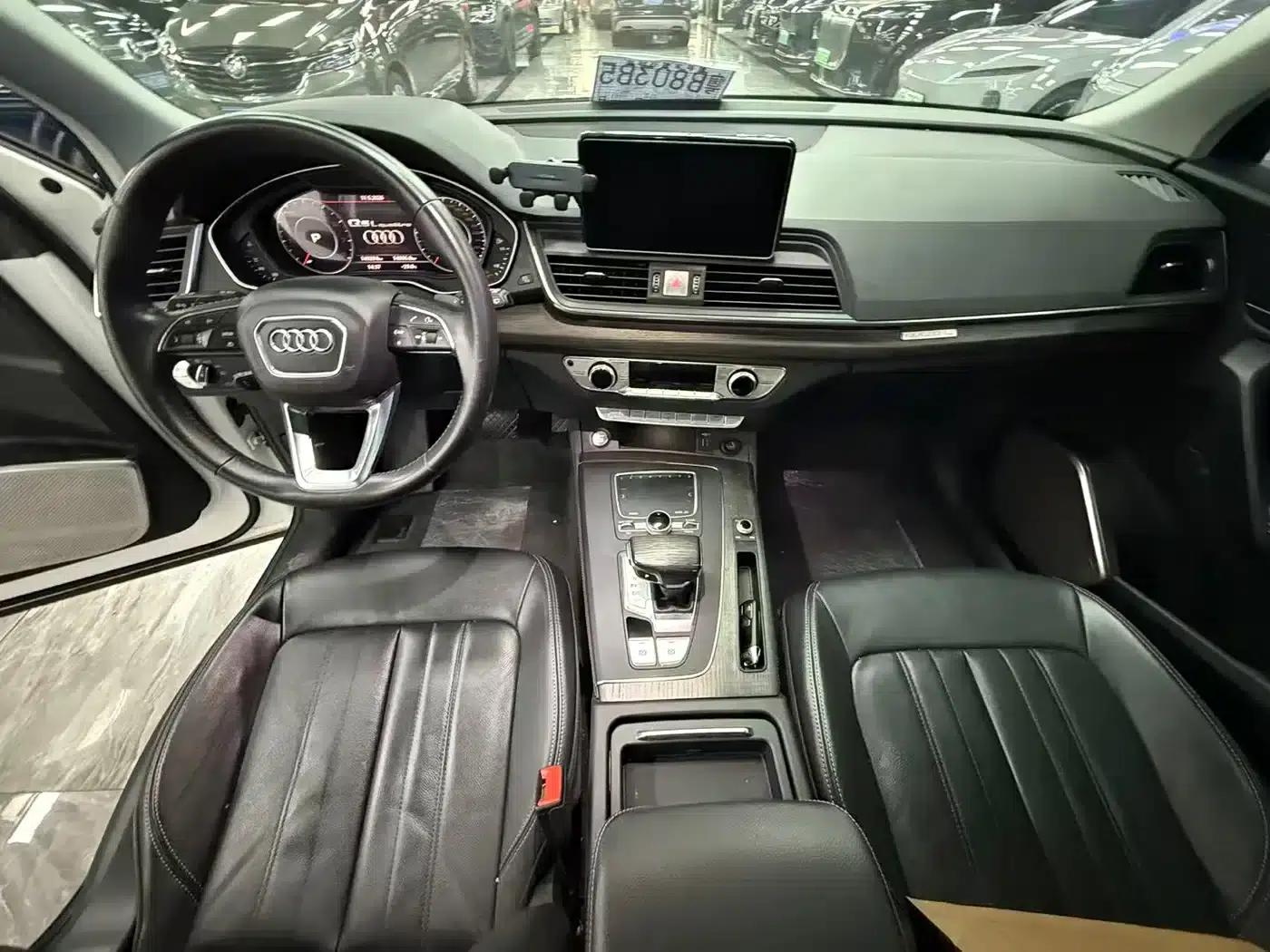 Audi Q5L 2020 40 TFSI Luxury Fashion Edition — миниатюра 5