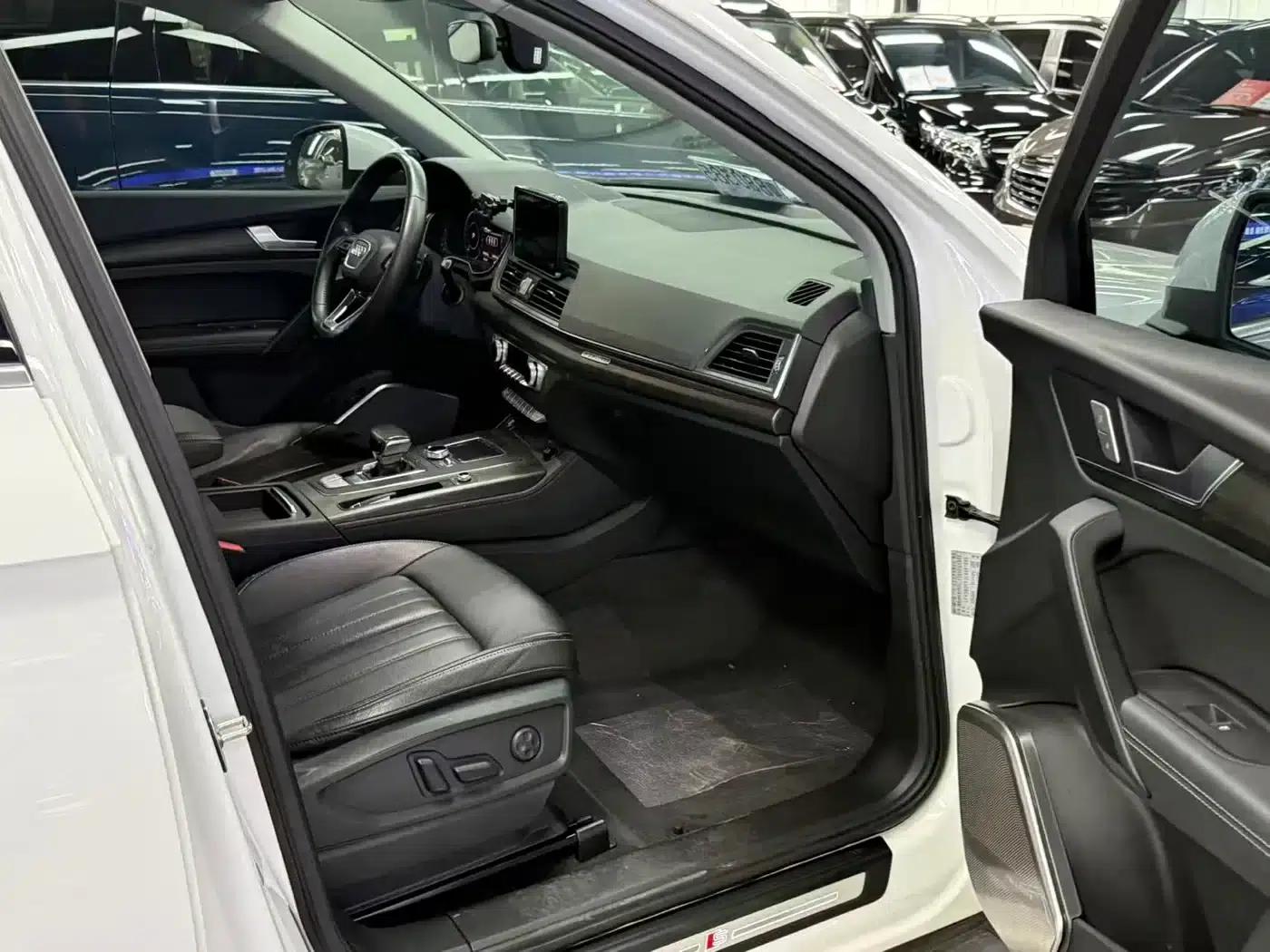 Audi Q5L 2020 40 TFSI Luxury Fashion Edition — миниатюра 6
