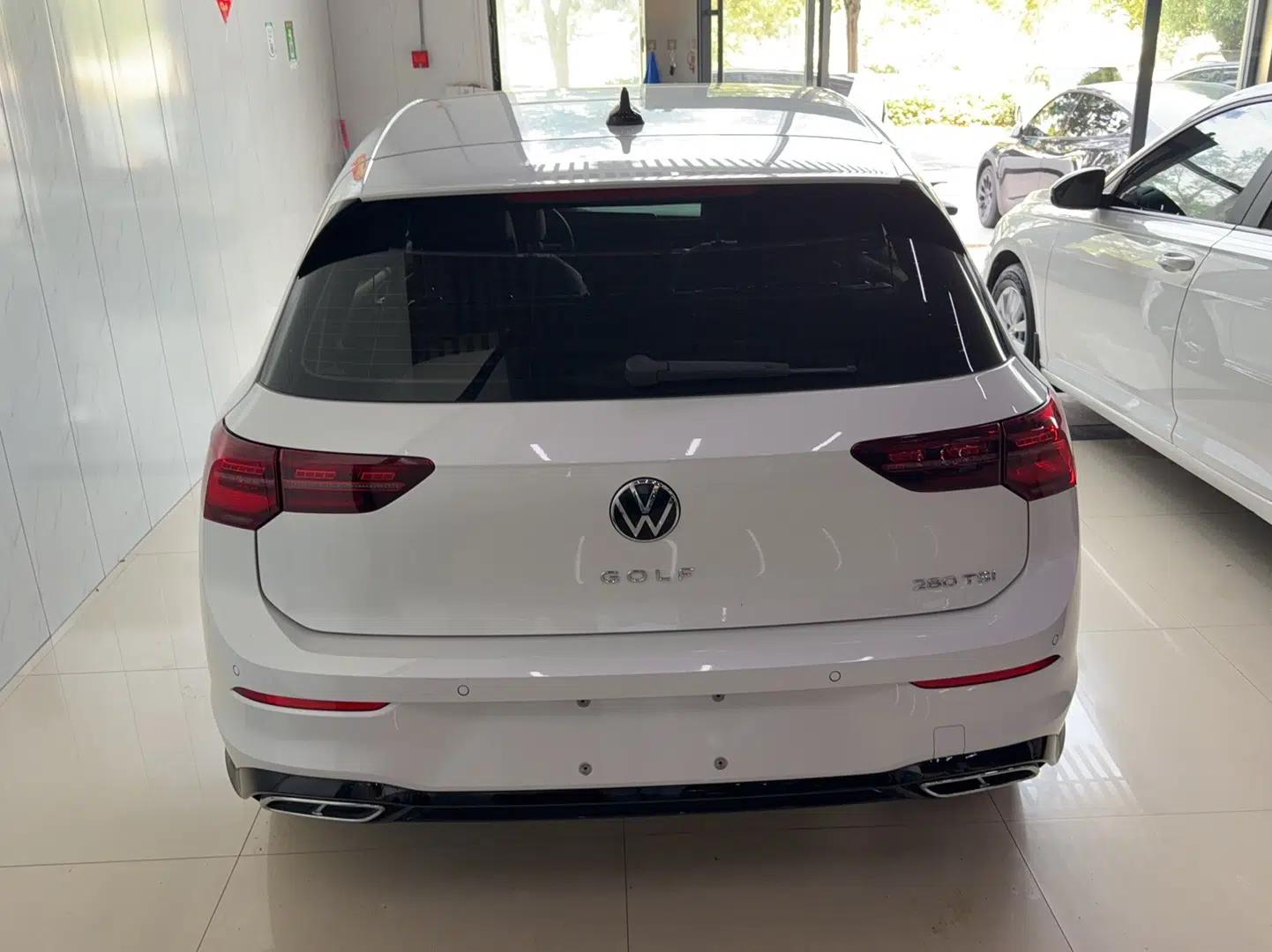 Used Volkswagen Golf 2023 Facelift 280TSI DSG R-Line Lite — миниатюра 4