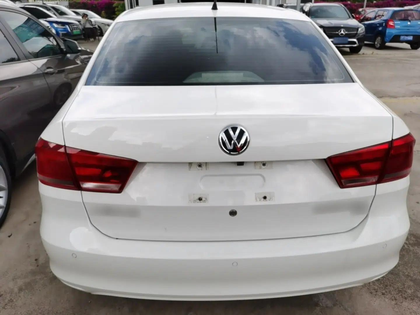 Used Volkswagen Santana 2015 1.6L Manual Comfort Edition — миниатюра 5
