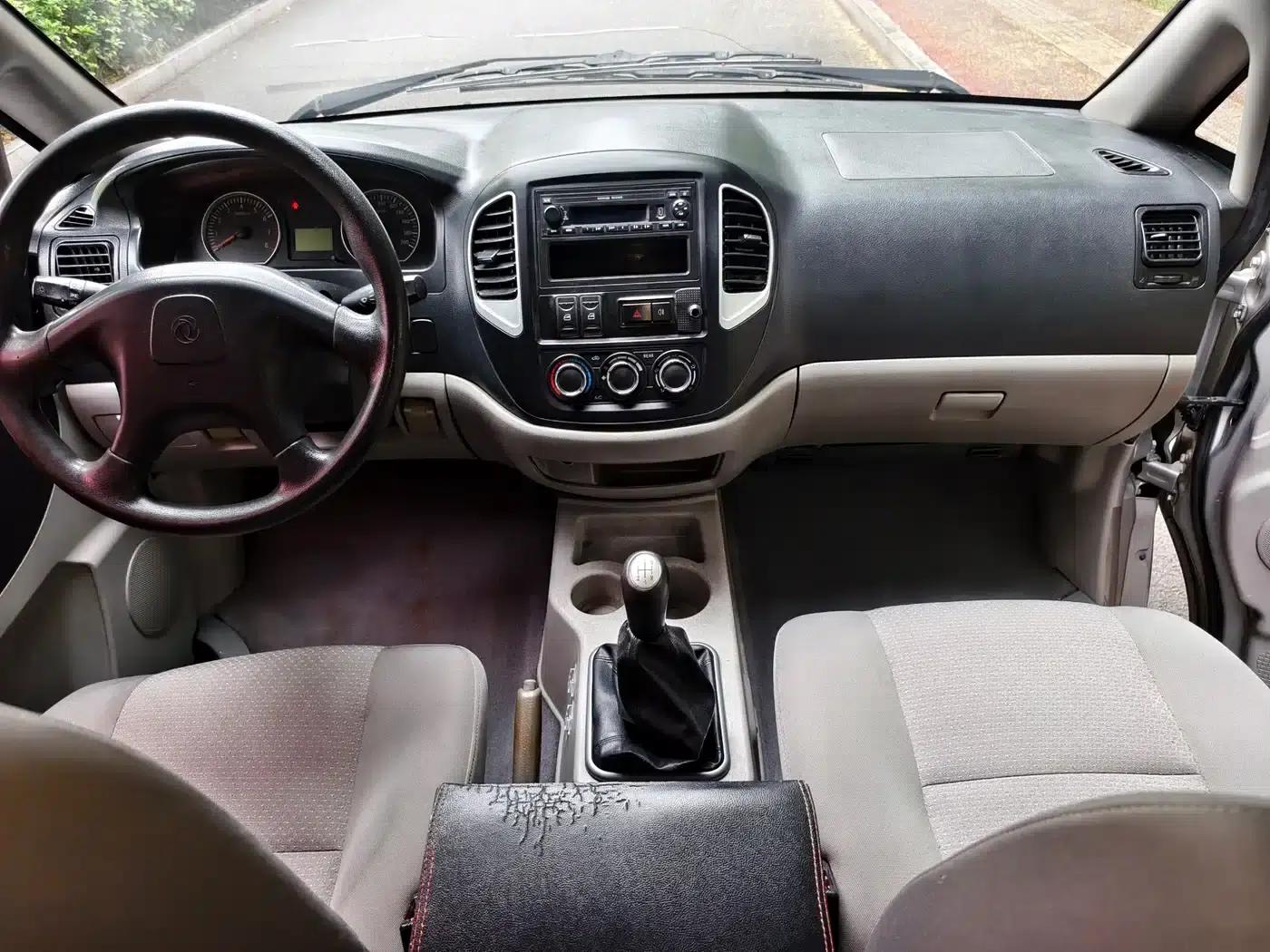 Lingzhi 2013 V3 1.5L 7-seater Standard II — миниатюра 9