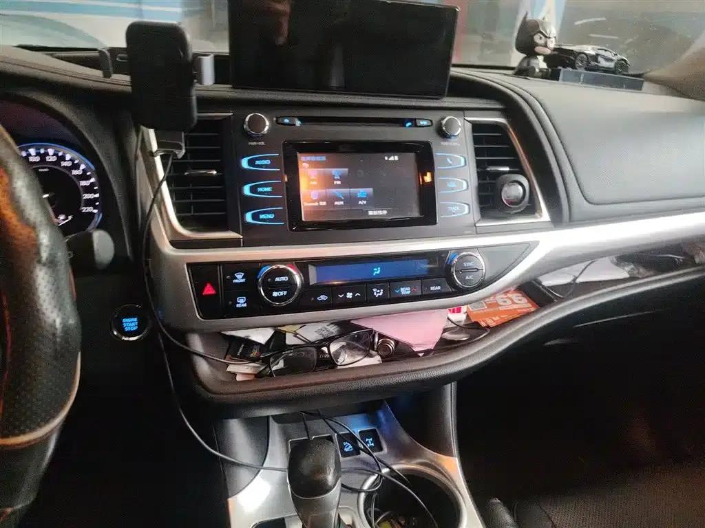 2017 Highlander 2.0T AWD Luxury 7-seater — миниатюра 6