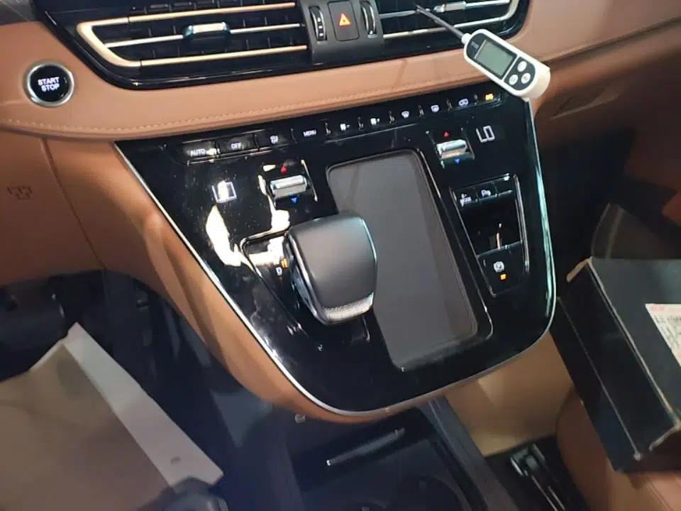 Used Hongqi HQ9 PHEV 2024 2.0T Four-Wheel Drive Business Edition — миниатюра 16