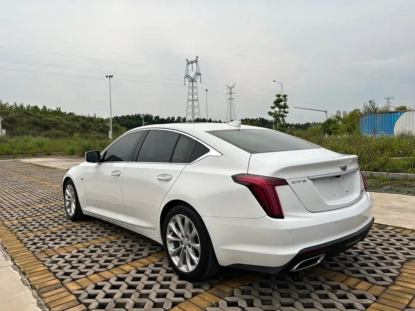 2021 Cadillac CT5 28T Luxury — миниатюра 4
