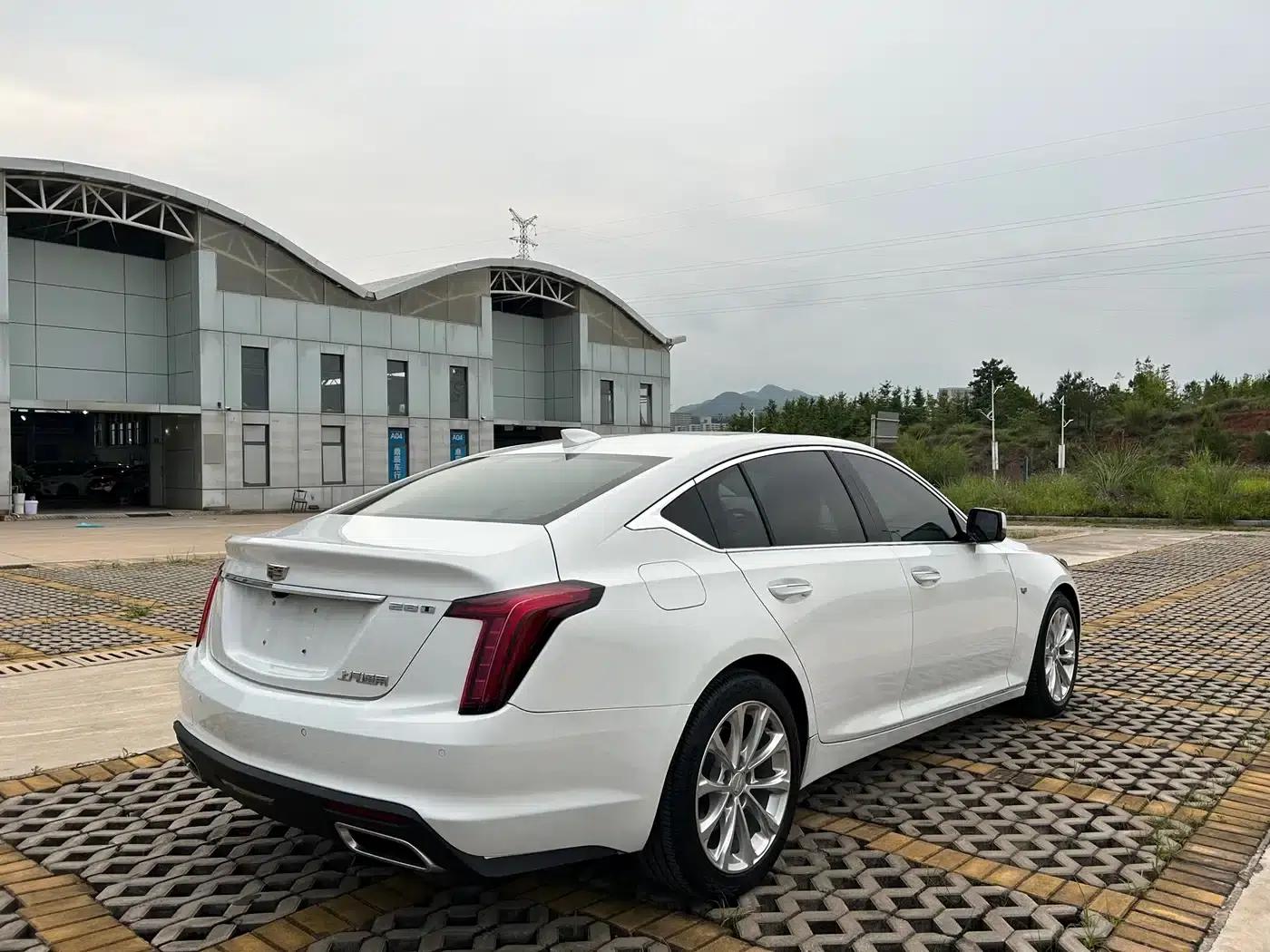 2021 Cadillac CT5 28T Luxury — миниатюра 5