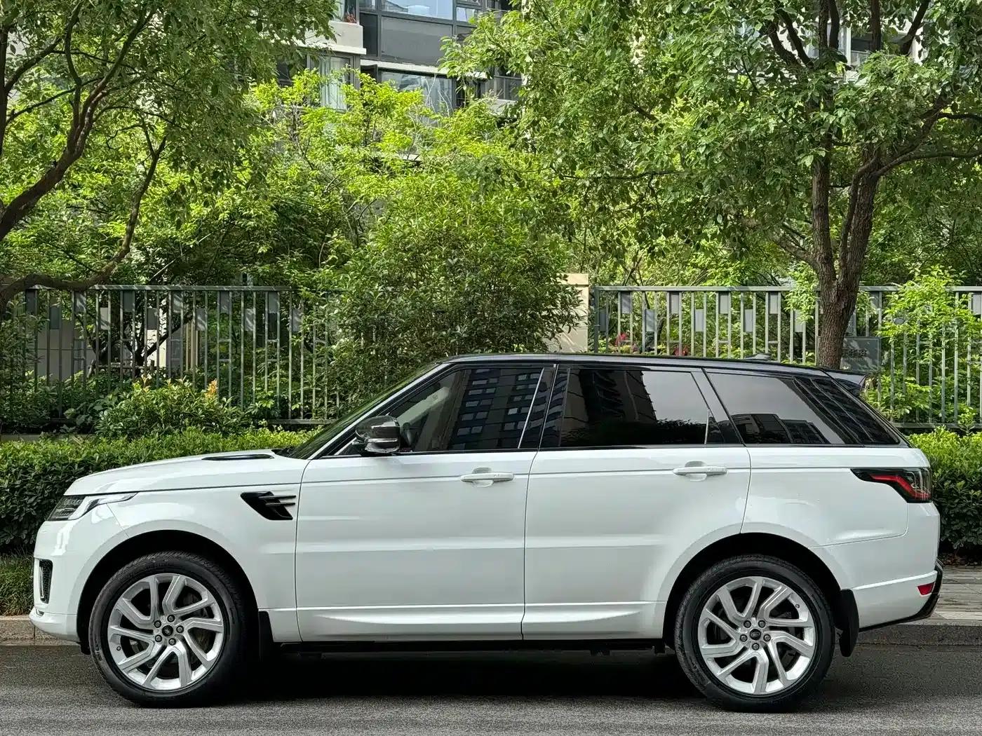Range Rover Sport 2020 3.0 L6 HSE Dynamic — миниатюра 3