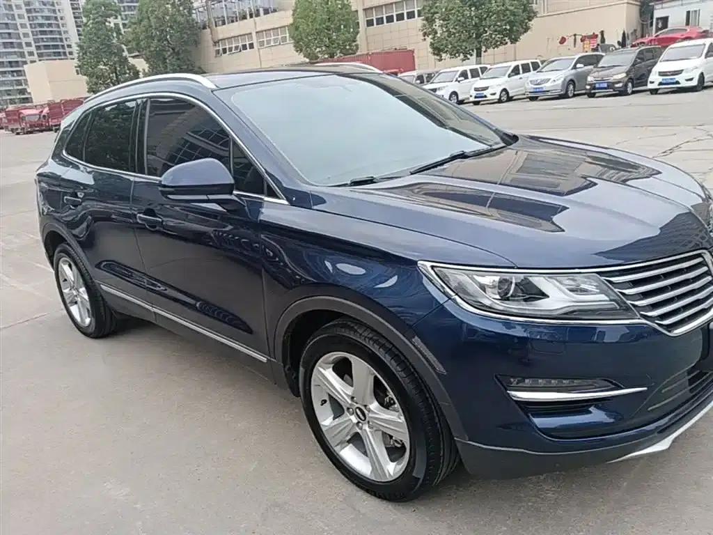 Lincoln MKC 2017 2.0T Two-Wheel Drive Premium Edition — миниатюра 4