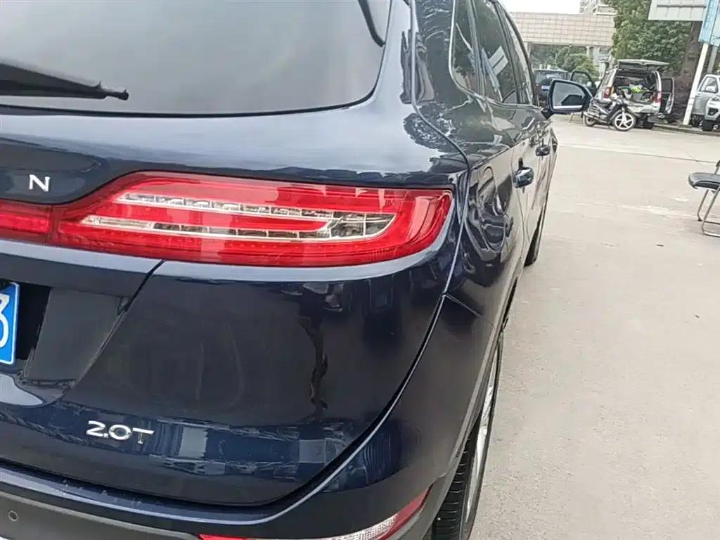 Lincoln MKC 2017 2.0T Two-Wheel Drive Premium Edition — миниатюра 8
