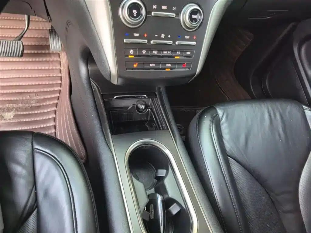 Lincoln MKC 2017 2.0T Two-Wheel Drive Premium Edition — миниатюра 14