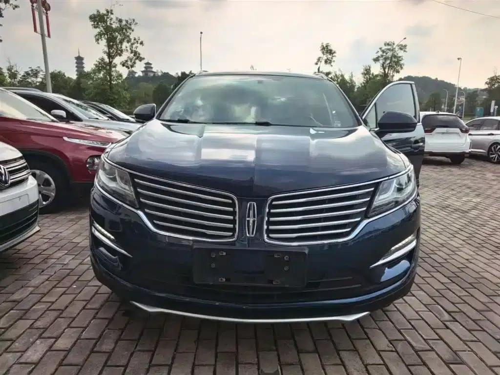 Lincoln MKC 2017 2.0T Two-Wheel Drive Premium Edition — миниатюра 3