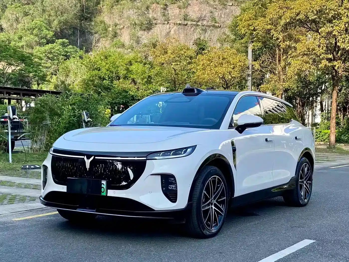 Voyah 2025 Four-Wheel Drive Qiankun Edition — миниатюра 1