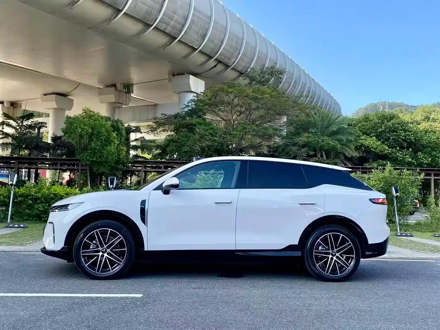 Voyah 2025 Four-Wheel Drive Qiankun Edition — миниатюра 11