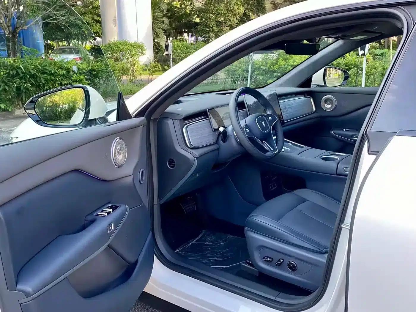 Voyah 2025 Four-Wheel Drive Qiankun Edition — миниатюра 4