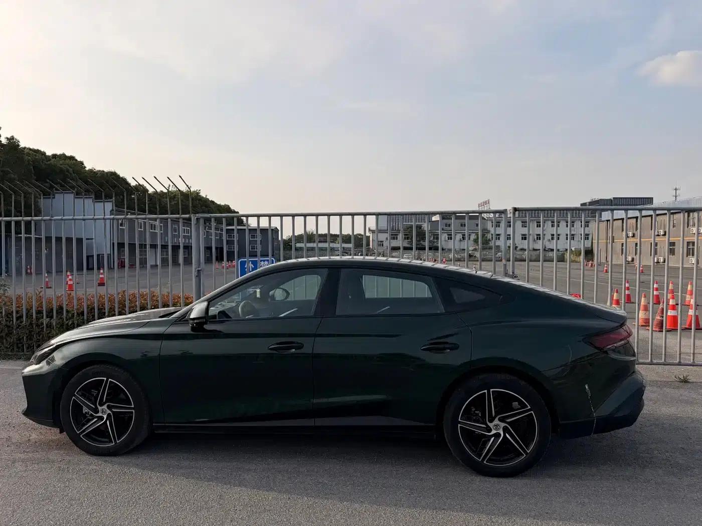 MG7 2025 1.5T 300 DCT Luxury Edition — миниатюра 14
