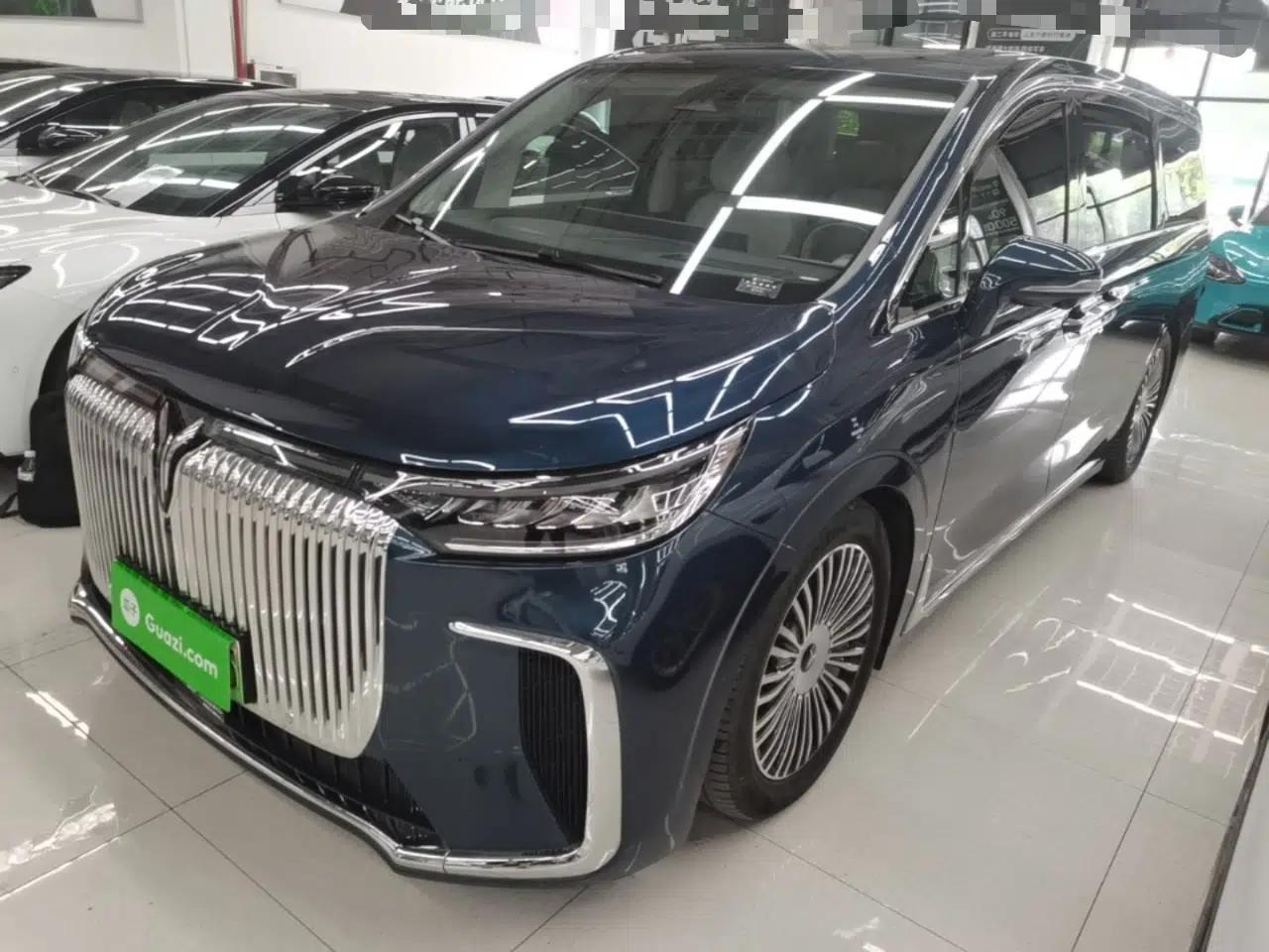Used VOYAH Dream 2025 PHEV Four-Wheel-Drive Flagship Kunpeng Edition — миниатюра 1