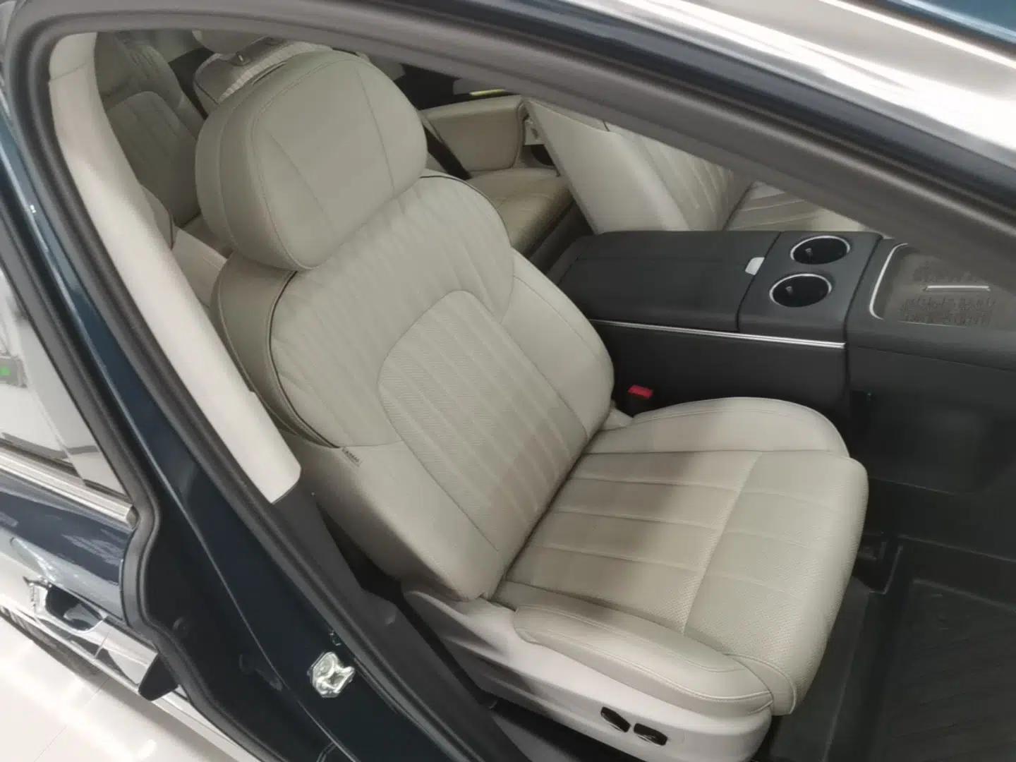 Used VOYAH Dream 2025 PHEV Four-Wheel-Drive Flagship Kunpeng Edition — миниатюра 19
