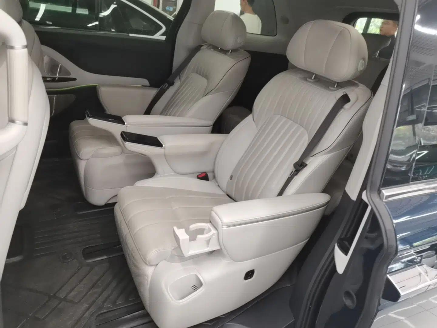 Used VOYAH Dream 2025 PHEV Four-Wheel-Drive Flagship Kunpeng Edition — миниатюра 20
