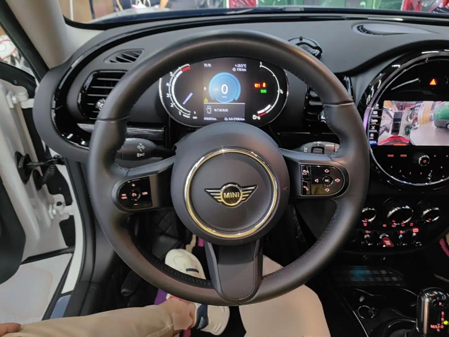 Used MINI Clubman 2023 Updated 1.5T COOPER Classic Edition — миниатюра 18