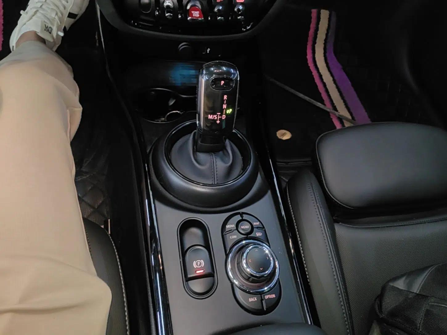Used MINI Clubman 2023 Updated 1.5T COOPER Classic Edition — миниатюра 21