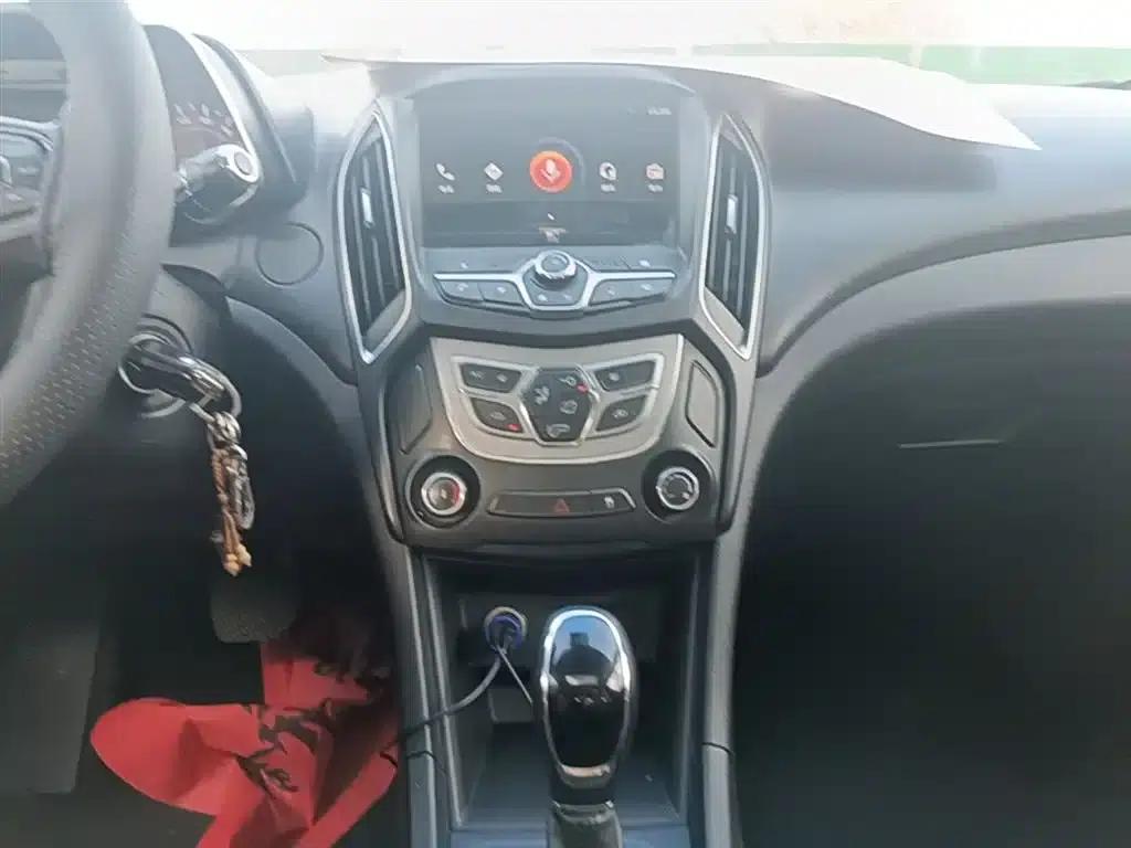 Chery Arrizo 5 2017 1.5L CVT Deluxe Edition — миниатюра 13